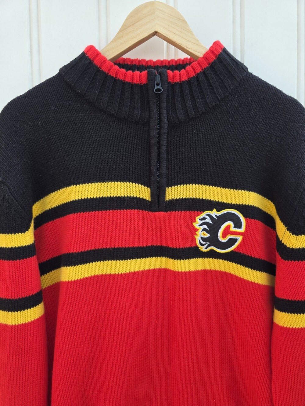 Vintage Calgary Flames NHL Hockey 1/4 Zip Knit Sweater Mens XL - Picture 2 of 10